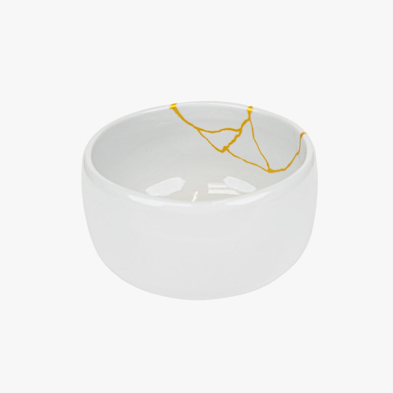 Hvid japansk matchaskål Kintsugi