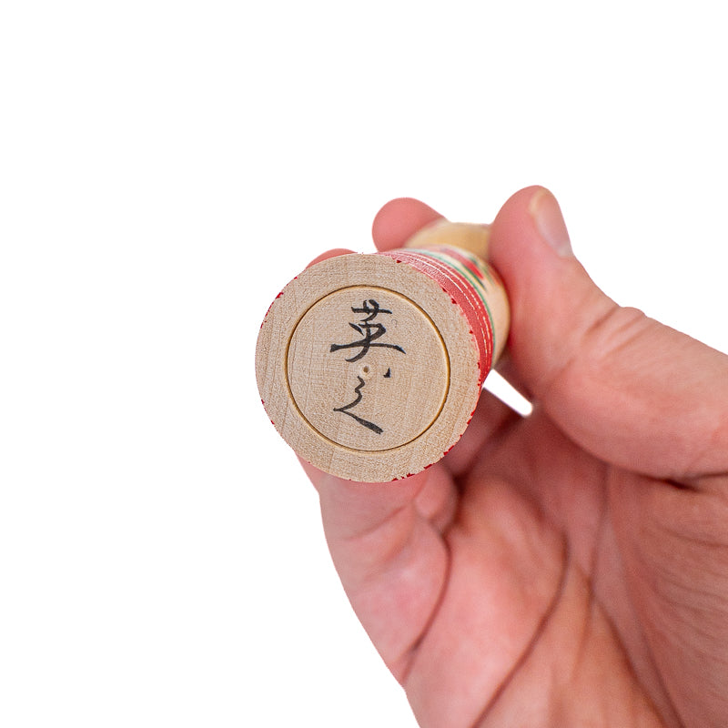 Japansk Kokeshi-dukke - Tsubaki Kamelia - 9 cm