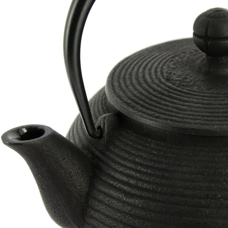 Japansk tepotte i støbejern Iwachu Senbiki Black 650 ml