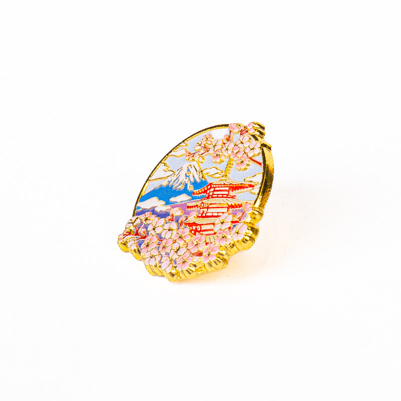 Japanske metal-pins med motiv af et tempel Fuji og sakura