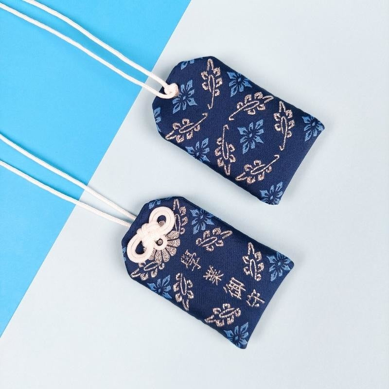 Omamori Bleu - Akademisk succes