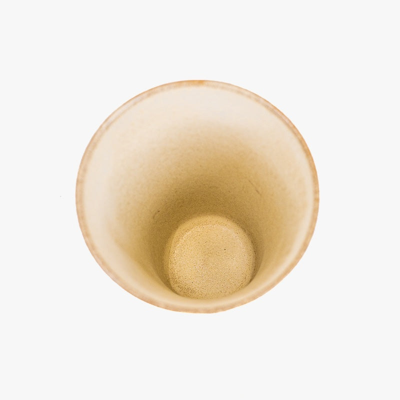 Stort beige japansk krus