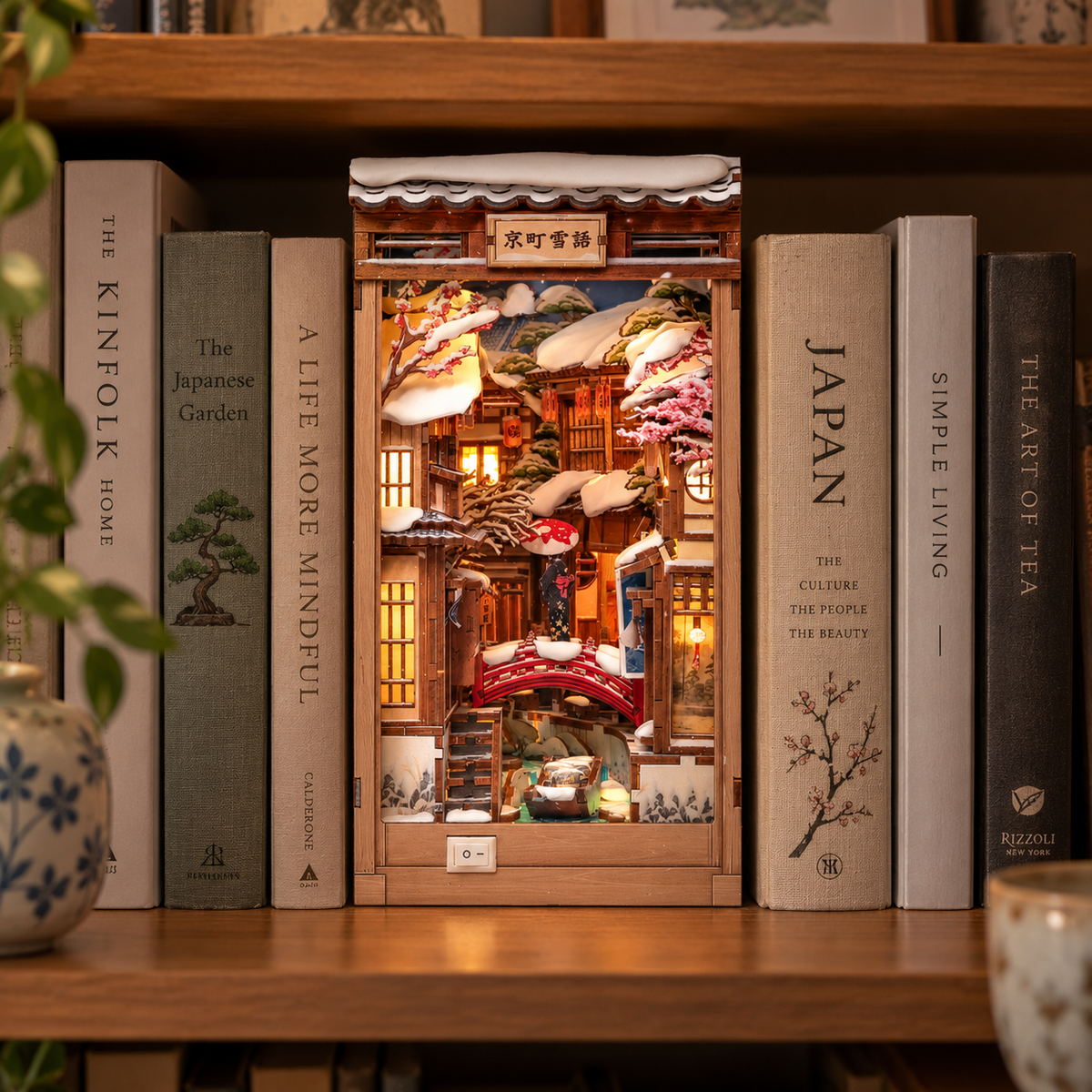 Japansk book nook Kyoto Snow Whisper