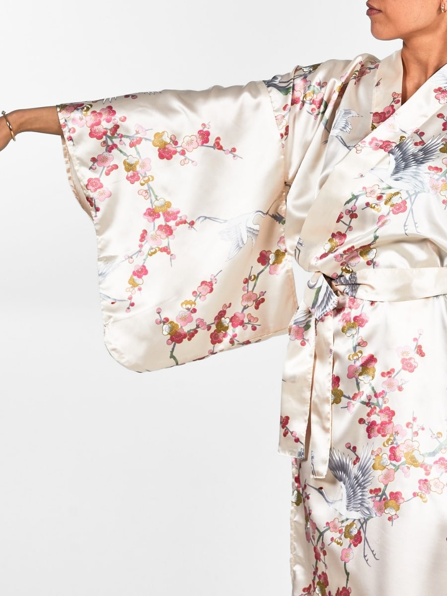 Japansk kimono til kvinder Ume to Tsuru Én størrelse