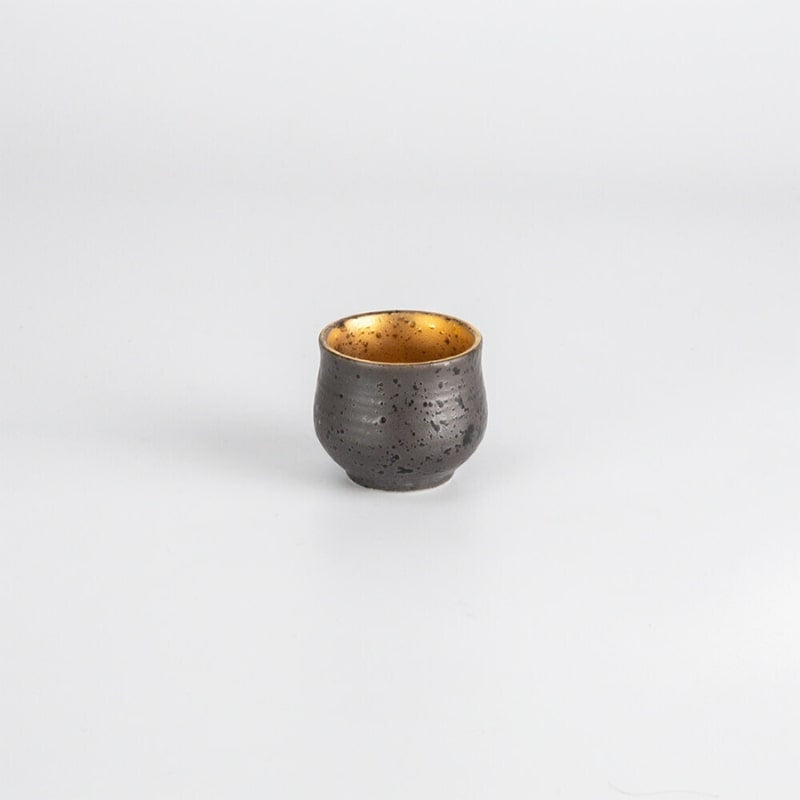 Japansk sake-sæt i guld